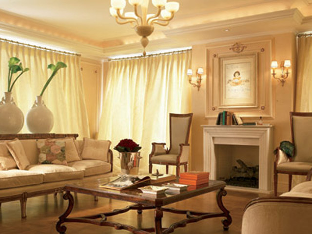 King George Palace: Royal Pethouse Suite Living Room