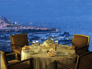 Hilton Izmir Hotel: Restaurant
