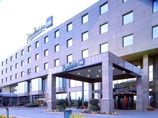 Radisson Blu Conference & Airport Hotel: Exterior View