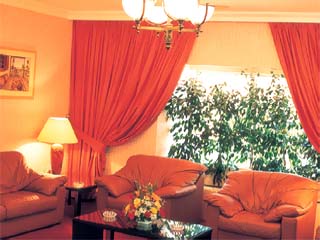 Al Rawda Rotana Suites: Hall