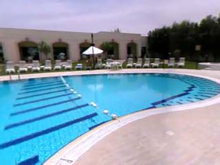 Al Ain Rotana Hotel: Swimming Pool