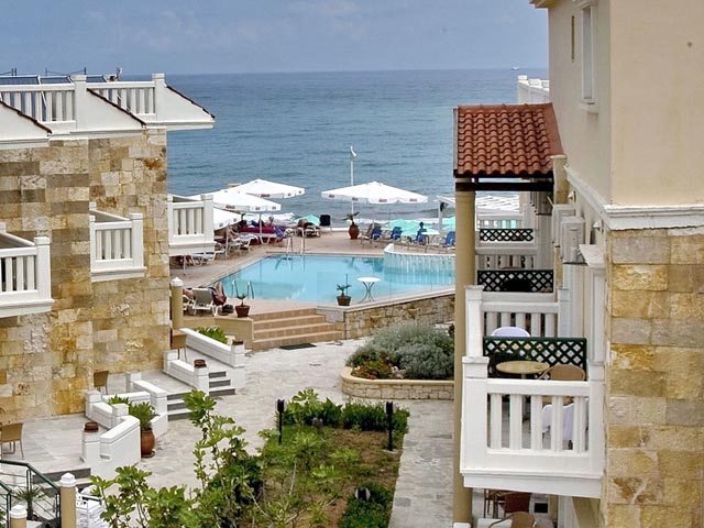 Joan Beach Hotel - 