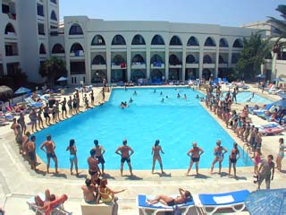 Imbat Hotel: Swimming Pool
