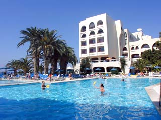 Imbat Hotel: Swimming Pool