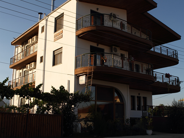 Limneo Guesthouse - 