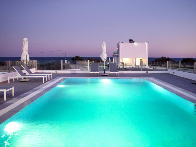 Aegean Horizon Beachfront Villas: 