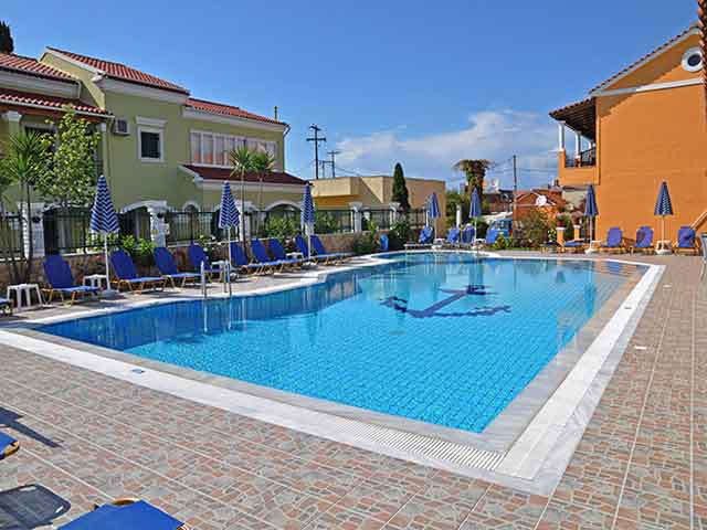 Makis Studios and Apartments - 