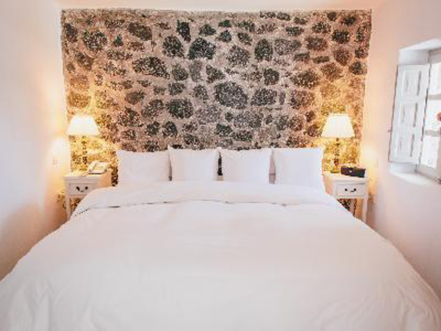 Iconic Santorini - A Boutique Cave Hotel: 