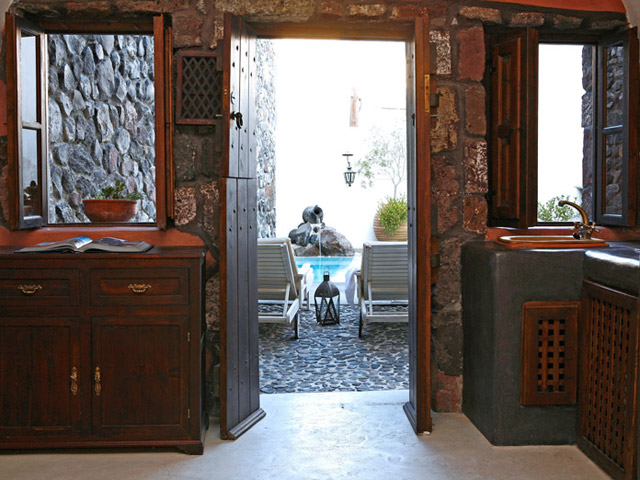 Stone House Villa: Entrance Room