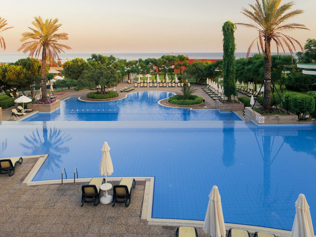 Gloria Verde Resort & Spa: Pool Area