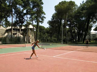 Asteria Sorgun Resort: Tenis Court