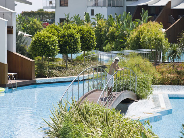 Cornelia Diamond Golf Resort & Spa: Exterior View Pool