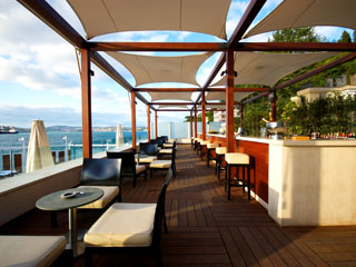 Ajia Hotel: Terrace Bar