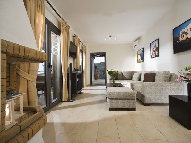 Elounda Solfez Villas: Living Room