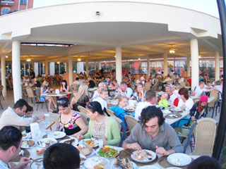 Asteria Elita Resort: Outside Restaurant