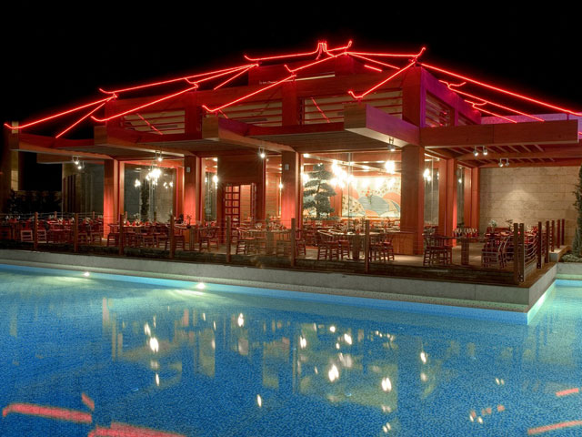 Gloria Serenity Resort: Pool Area