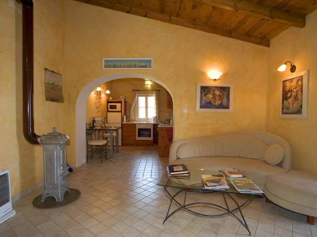 Villa Artemis: Living room- Dining area