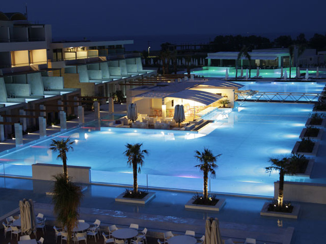 Avra Imperial Beach Resort & Spa - 