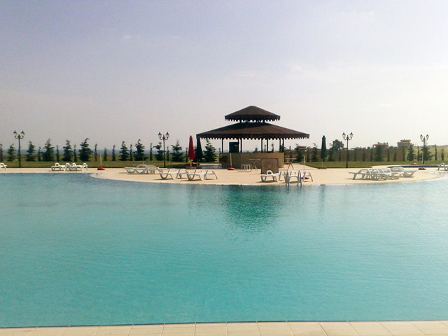Eser Diamond Hotel & Convention Center: Pool Area