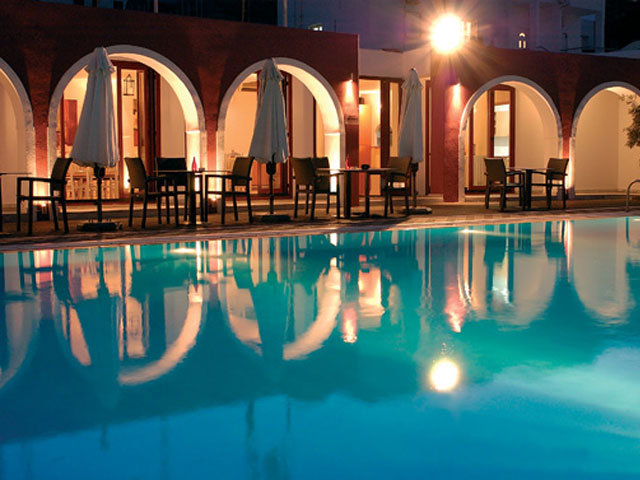 Kallisti Thera Hotel - Swimming Pool Night view