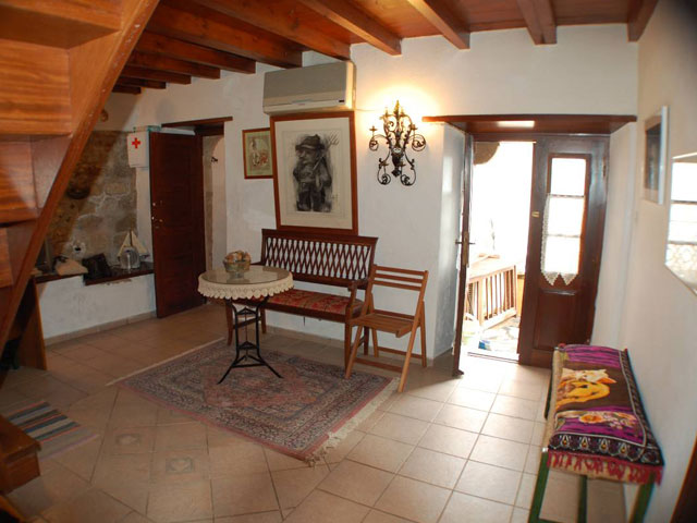Goulas Traditional Hotel Apartments - Interior View