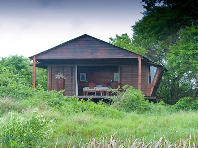 Makakatana Bay Lodge