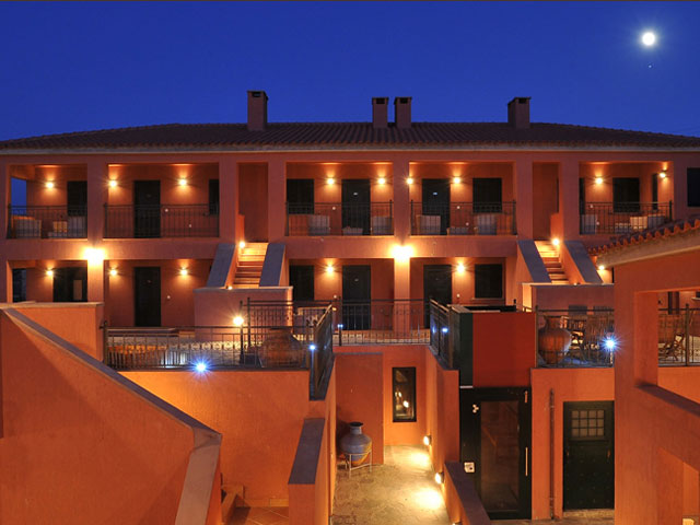 Varos Village Hotel 
